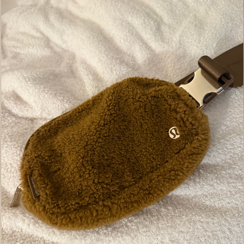 Lululemon Brown Sherpa Everywhere Belt Bag